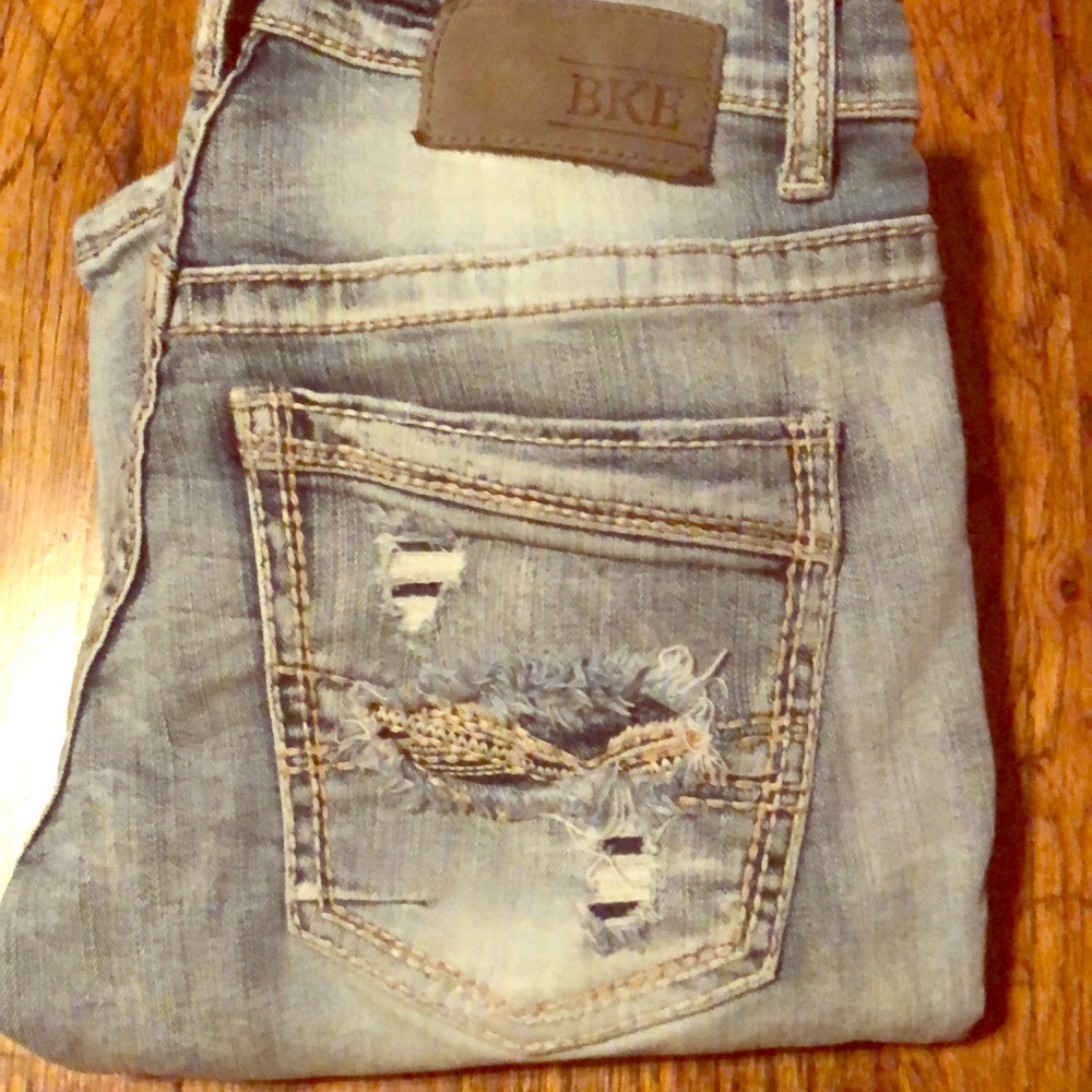 BKE distressed jean